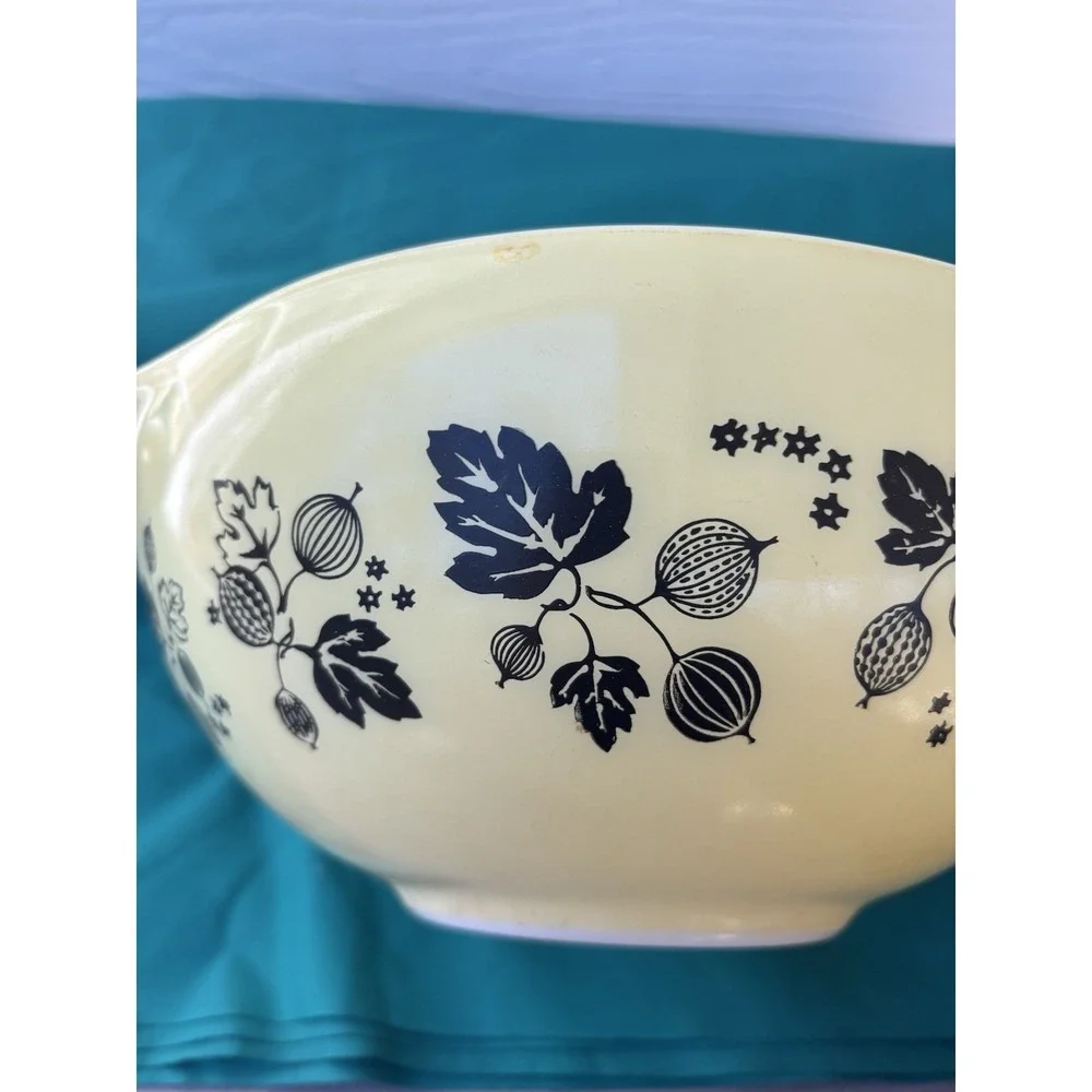 Pyrex Bowl Gooseberry Black on Yellow 4 Qt Cinderella Large Mixing Bowl #444